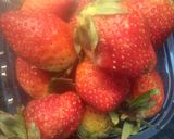 A picture of step 1 of Caramel Strawberry Custard Pudding.