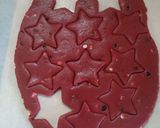 A picture of step 5 of Red velvet choco chips cookies.