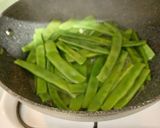 Foto del passaggio 1 della ricetta Fagioli corallo, o pisello mangiatutto conosciuti col nome di taccole #iocucinosostenibile