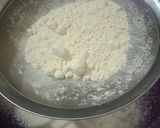A picture of step 2 of Rava besan ladu.
