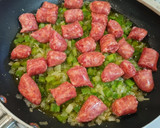 Foto del paso 2 de la receta: Arroz con salchichas