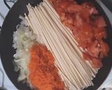 Foto del paso 1 de la receta: Fideos con salsa diferente