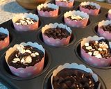 Gambar langkah 3 resipi Double Chocolate Muffin.