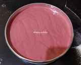 Foto langkah ke 4 dari resep Red Velvet Birthday Cake.