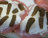 Foto del paso 1 de la receta: Escalopines con relleno de pepinillos