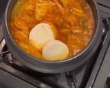 Hình bước làm 4 của món Canh kim chi Hàn Quốc