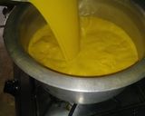 A picture of step 3 of Pakora kadhi.
