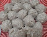 Foto langkah ke 4 dari resep Bakso Daging Sapi Giling.