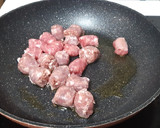 Foto del paso 2 de la receta: Salchichas y butifarras con tomate y verduras