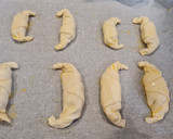 Foto del paso 2 de la receta: Mini croissant de bacon, jamón y queso