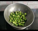आलू भेंडी (aloo bhindi recipe in marathi) रेसिपी स्टेप 3 फोटो 