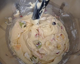 Foto del paso 3 de la receta: Bizcocho de yogur y frutas en robot cocina