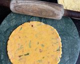 A picture of step 4 of Soft Makai Rotla Loaded With Veggies (Serve With Green Garlic Chutney & jaggery).