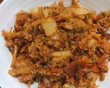 Hình bước làm 5 của món Cơm chiên kimchi