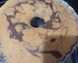 Foto langkah ke 6 dari resep Bolu Marmer Putih Telur.
