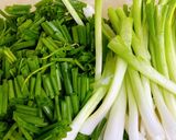 Hình bước làm 1 của món Bún dọc mùng