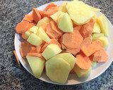 Foto del paso 1 de la receta: Pastel de carne con boniatos de sobras del cocido