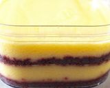 Foto langkah ke 3 dari resep Red Velvet Margarine Pudding Trifle.