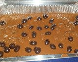 Foto del paso 7 de la receta: Turrón de chocolate con conguitos negros