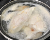 Foto del paso 1 de la receta: Merluza en paquetitos hojaldrados