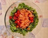 Foto del passaggio 2 della ricetta Insalata di lattughino con mozzarella affumicata