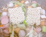 Gambar langkah 2 resipi 👩🍳Maggi Kari Tumis For One.