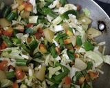 A picture of step 3 of Mix Veggies Curry.