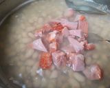 Foto del paso 2 de la receta: Frejol Canario con estofado de pollo y sarza criolla🇵🇪