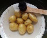 Foto del paso 1 de la receta: Queso Mont d´Or con vino blanco y ajo, al horno