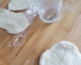 Foto del paso 11 de la receta: Pan árabe casero (sin horno)