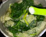 Foto langkah ke 5 dari resep 271. Sayur Bening Kubis Bayam.