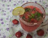 A picture of step 7 of Fresh strawberry and strawberry crushed mojito.