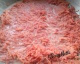 A picture of step 1 of Carrot-Nut Halwa.