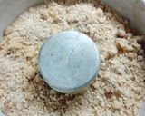 Foto del paso 3 de la receta: Torta con manzana, membrillo y un crumble maravilloso