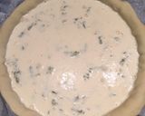 Foto del paso 5 de la receta: Quiche con base de pizza con merluza y trigueros