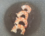 Foto del paso 4 de la receta: Espaguetis con Almejas y Gambones en Salsa Verde