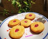 A picture of step 5 of Jam Filled Linzer Cookies.