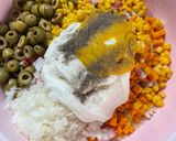 Foto del paso 2 de la receta: Ensalada de pasta multicolor 💚💛🧡❤️