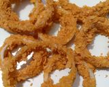 A picture of step 4 of Onion rings.
