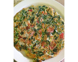 Foto del paso 4 de la receta: Omelette/Tortilla de calabacín, espinacas y Tomate natural 🤤