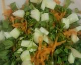 Foto del paso 2 de la receta: Burrito con sardina, ensalada y huevo cocido