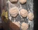 Foto del paso 3 de la receta: Panecitos con queso dentro 🤤🤤🤤