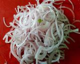 Foto del paso 14 de la receta Ensalada piramidal de melva fresca con cebollas y piquillos