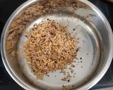 A picture of step 3 of Vegetable Daliya khichdi.