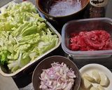 A picture of step 1 of Glass Noodle with Beef.