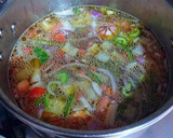 Foto del paso 4 de la receta: Alubias pintas con acelgas y sofritada de hojas de acelgas