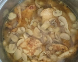 Foto del paso 6 de la receta: Pechuga de pollo con salsa de manzana y champiñones