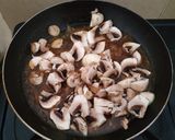 Foto langkah ke 6 dari resep Pokchoy Tumis Jamur.