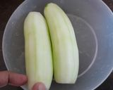 Foto langkah ke 2 dari resep Sambal Petis Timun.