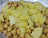 A picture of step 2 of White Chickpeas Chaat.